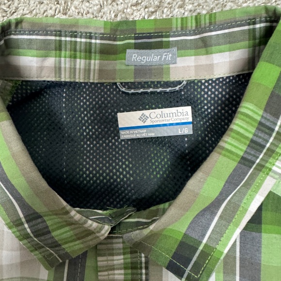 Columbia button down shirt - Picture 2 of 5